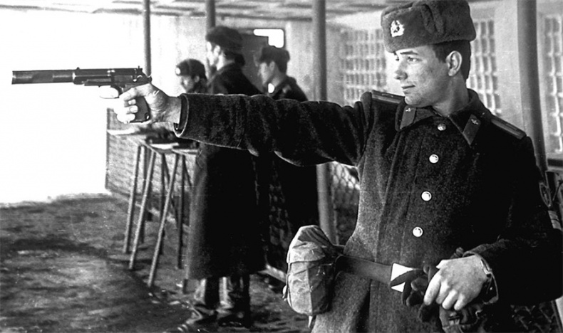 Иллюстрация к книге — Девятая рота. Факультет специальной разведки Рязанского училища ВДВ [i_036.jpg]