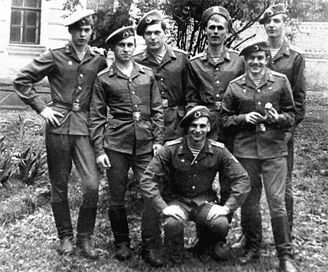 Иллюстрация к книге — Девятая рота. Факультет специальной разведки Рязанского училища ВДВ [i_042.jpg]