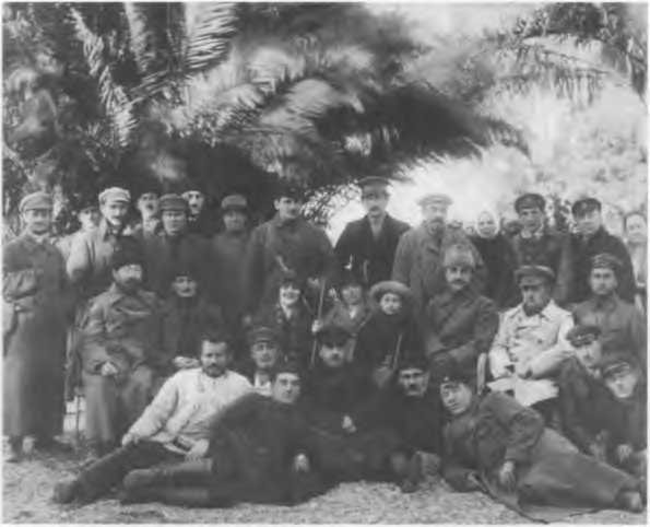 Иллюстрация к книге — Кто Вы, "Железный Феликс"? [image24.jpg]