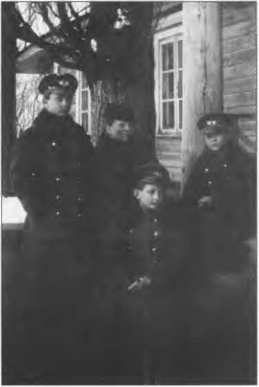 Иллюстрация к книге — Кто Вы, "Железный Феликс"? [image6.jpg]