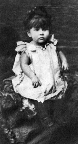 Иллюстрация к книге — Галина Вишневская. Пиковая дама русской оперы [i_008.jpg]