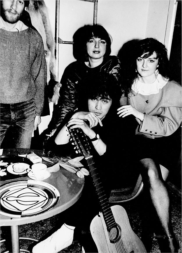 Иллюстрация к книге — Звезда по имени Виктор Цой [_46.jpg]