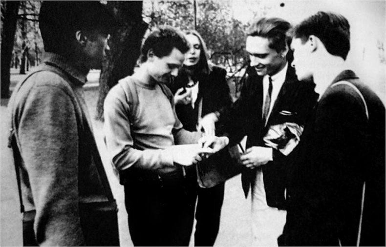 Иллюстрация к книге — Звезда по имени Виктор Цой [_48.jpg]