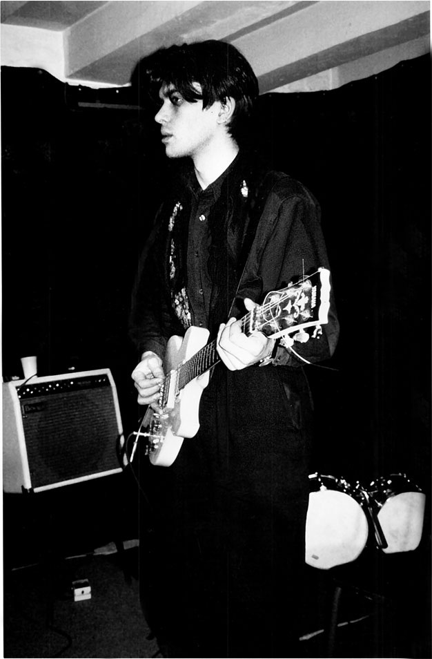 Иллюстрация к книге — Звезда по имени Виктор Цой [_67.jpg]