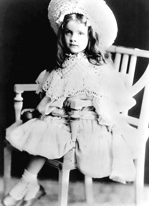 Иллюстрация к книге — Пять вечеров с Марлен Дитрих [i_003.jpg]