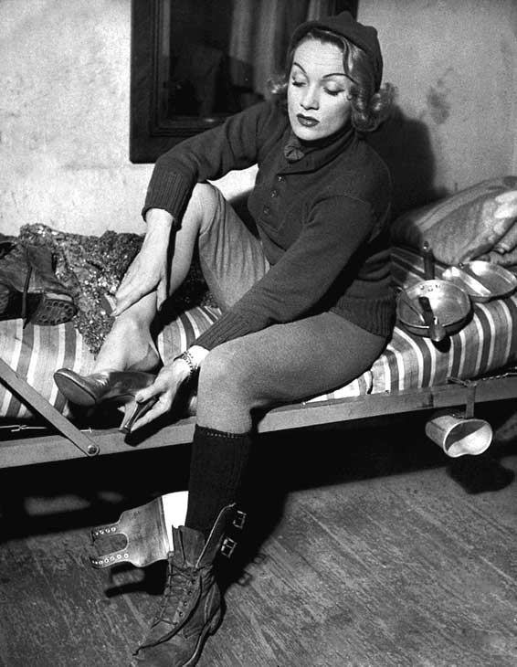 Иллюстрация к книге — Пять вечеров с Марлен Дитрих [i_012.jpg]