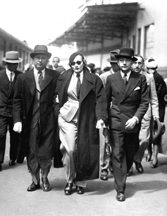 Иллюстрация к книге — Пять вечеров с Марлен Дитрих [i_014.jpg]