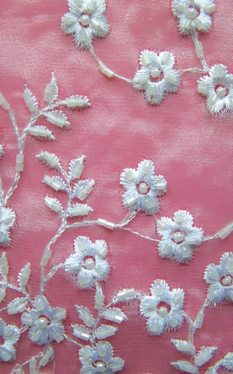 Иллюстрация к книге — Белая гладь. Русские традиции [i_083.jpg]