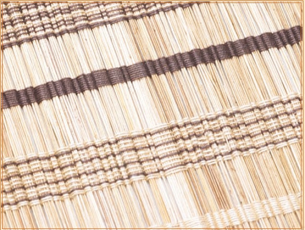 Иллюстрация к книге — Чудесные коврики своими руками [i_122.jpg]