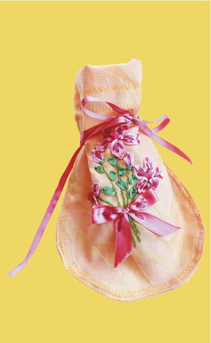 Иллюстрация к книге — Вышивка шелковыми лентами [i_141.jpg]