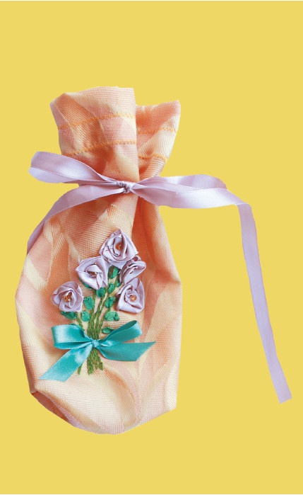 Иллюстрация к книге — Вышивка шелковыми лентами [i_142.jpg]