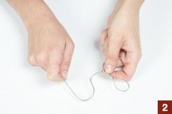 Иллюстрация к книге — Магия металла: декоративные украшения из проволоки [i_042.jpg]