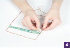 Иллюстрация к книге — Магия металла: декоративные украшения из проволоки [i_095.jpg]