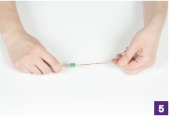 Иллюстрация к книге — Магия металла: декоративные украшения из проволоки [i_096.jpg]