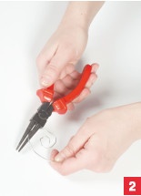 Иллюстрация к книге — Магия металла: декоративные украшения из проволоки [i_128.jpg]