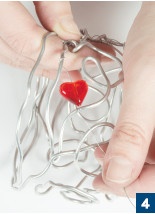 Иллюстрация к книге — Магия металла: декоративные украшения из проволоки [i_148.jpg]