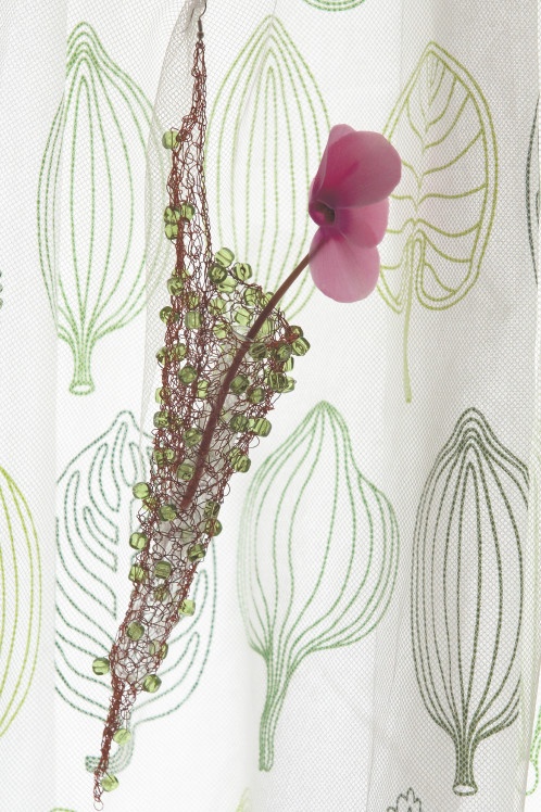 Иллюстрация к книге — Магия металла: декоративные украшения из проволоки [i_199.jpg]