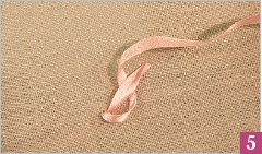 Иллюстрация к книге — Вышивка ленточками: мастер-класс для начинающих мастериц [i_051.jpg]