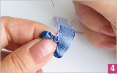 Иллюстрация к книге — Вышивка ленточками: мастер-класс для начинающих мастериц [i_098.jpg]