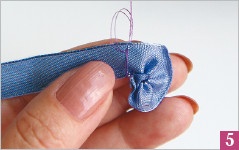 Иллюстрация к книге — Вышивка ленточками: мастер-класс для начинающих мастериц [i_100.jpg]