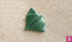 Иллюстрация к книге — Вышивка ленточками: мастер-класс для начинающих мастериц [i_116.jpg]