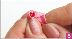 Иллюстрация к книге — Вышивка ленточками: мастер-класс для начинающих мастериц [i_130.jpg]