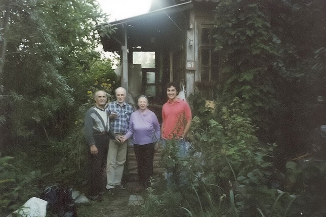 Иллюстрация к книге — Новый век начался с понедельника [i_020.jpg]