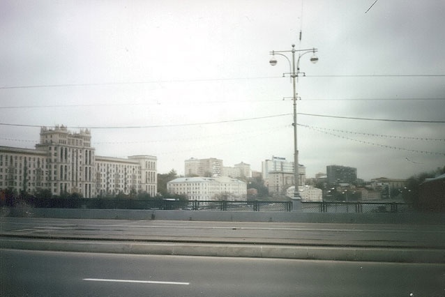 Иллюстрация к книге — Новый век начался с понедельника [i_021.jpg]