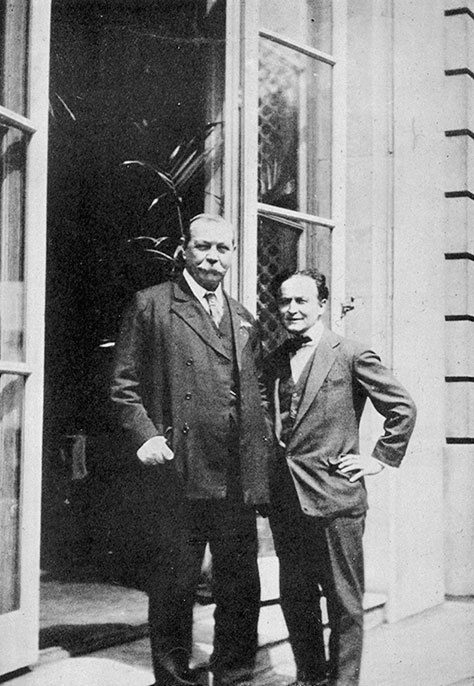 Иллюстрация к книге — Ведьма с Лайм-стрит [i_002.jpg]