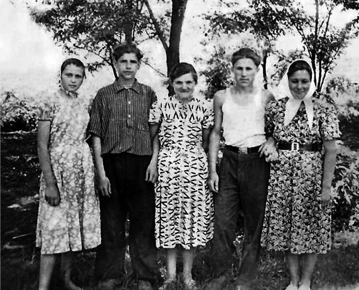 Иллюстрация к книге — В начале пути [i_035.jpg]