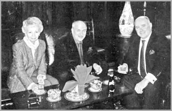 Иллюстрация к книге — Петух в вине, или Гастрономические воспоминания дипломата [i_008.jpg]