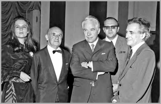 Иллюстрация к книге — Петух в вине, или Гастрономические воспоминания дипломата [i_012.jpg]