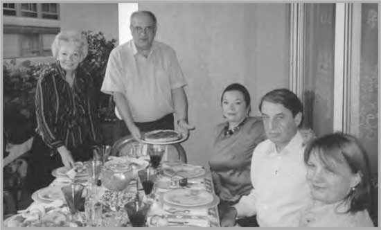 Иллюстрация к книге — Петух в вине, или Гастрономические воспоминания дипломата [i_026.jpg]