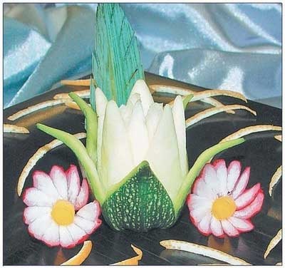 Иллюстрация к книге — Как украсить праздничный стол [i_110.jpg]