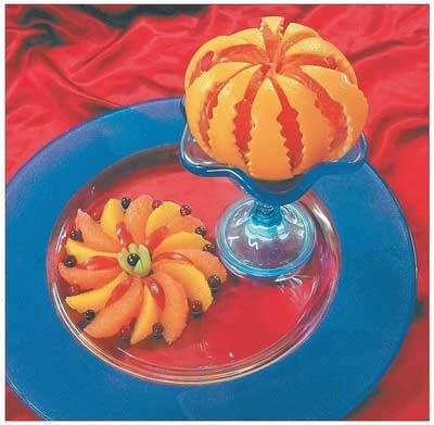 Иллюстрация к книге — Как украсить праздничный стол [i_130.jpg]