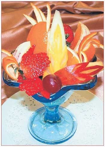 Иллюстрация к книге — Как украсить праздничный стол [i_162.jpg]