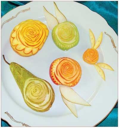 Иллюстрация к книге — Как украсить праздничный стол [i_164.jpg]