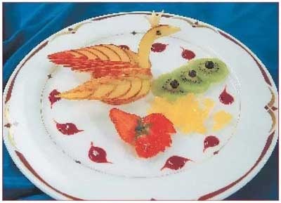 Иллюстрация к книге — Как украсить праздничный стол [i_166.jpg]