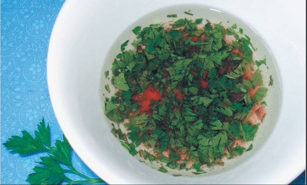 Иллюстрация к книге — Приготовление вкуснейших соусов, подлив, заправок, приправок, маринадов, кляров и панировок [i_007.jpg]