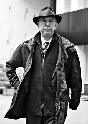 Иллюстрация к книге — Кто кого предал [i_060.jpg]