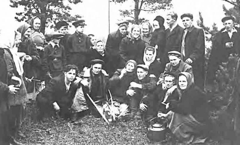 Иллюстрация к книге — С трудом о прошлом, о былом. Очерки о жителях д. Верхние Таволги [i_007.jpg]