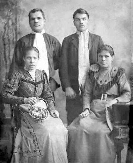 Иллюстрация к книге — С трудом о прошлом, о былом. Очерки о жителях д. Верхние Таволги [i_022.jpg]