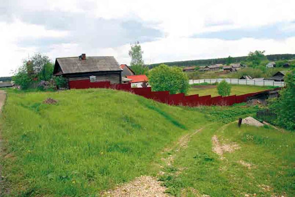 Иллюстрация к книге — С трудом о прошлом, о былом. Очерки о жителях д. Верхние Таволги [i_096.jpg]