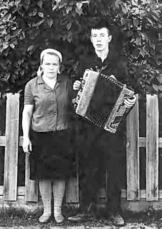 Иллюстрация к книге — С трудом о прошлом, о былом. Очерки о жителях д. Верхние Таволги [i_098.jpg]