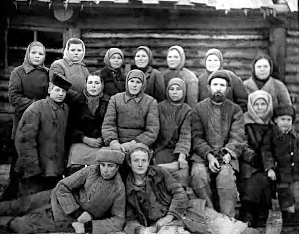 Иллюстрация к книге — С трудом о прошлом, о былом. Очерки о жителях д. Верхние Таволги [i_099.jpg]