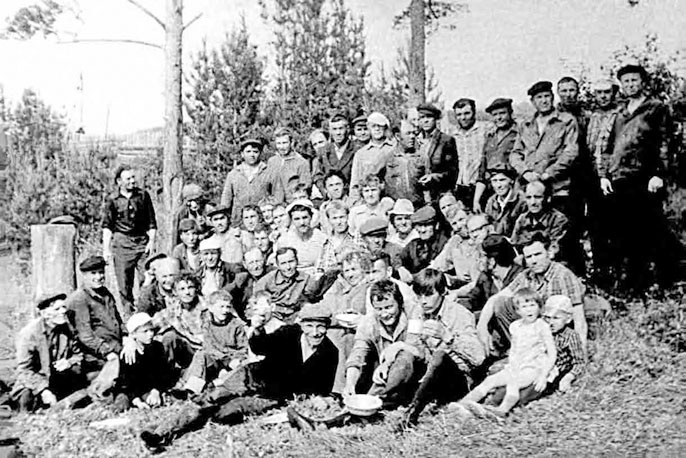 Иллюстрация к книге — С трудом о прошлом, о былом. Очерки о жителях д. Верхние Таволги [i_200.jpg]