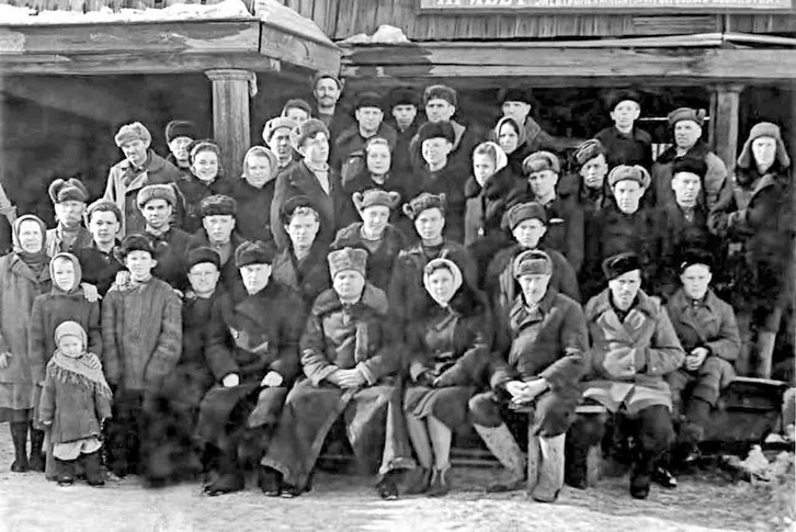 Иллюстрация к книге — С трудом о прошлом, о былом. Очерки о жителях д. Верхние Таволги [i_201.jpg]