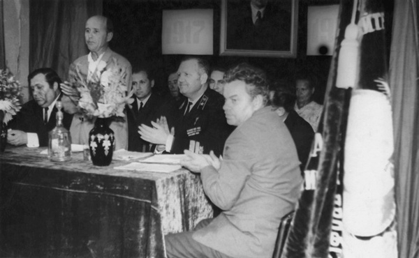 Иллюстрация к книге — Солнце над лесом (сборник) [i_027.jpg]