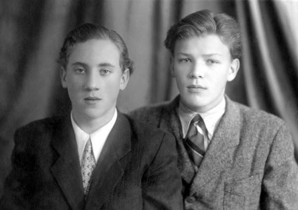 Иллюстрация к книге — «Всё не так, ребята…» Владимир Высоцкий в воспоминаниях друзей и коллег [i_005.jpg]