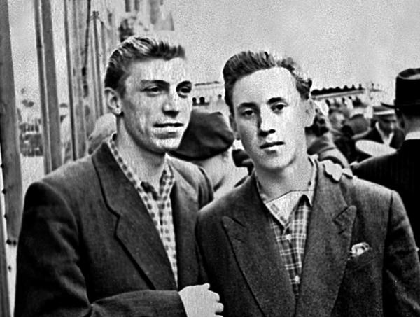 Иллюстрация к книге — «Всё не так, ребята…» Владимир Высоцкий в воспоминаниях друзей и коллег [i_006.jpg]